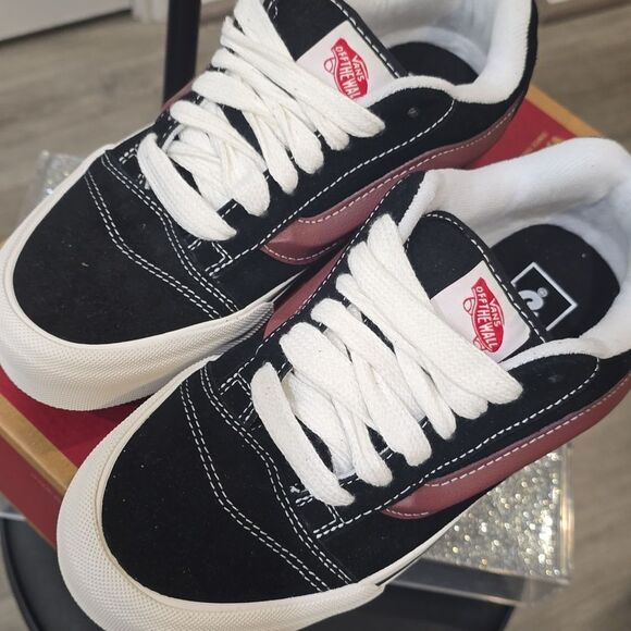 Vans KNU Skool Unisex Suede Shoe- Black/Port Red - Picture 7 of 10